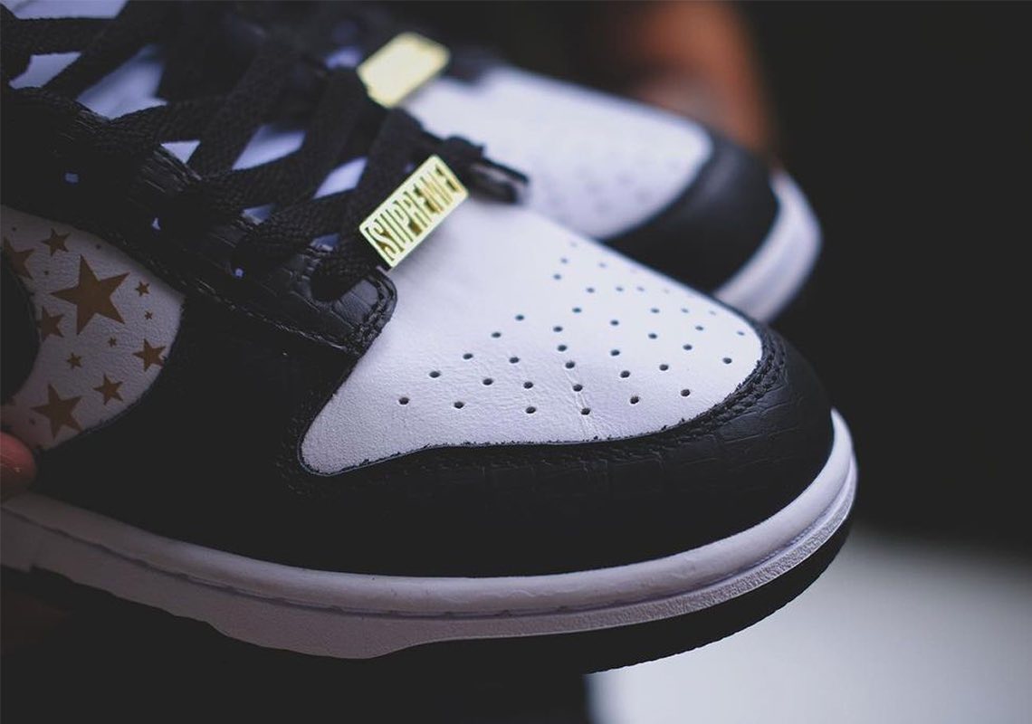 Supreme x Nike SB Dunk Low, le prime immagini ufficiali