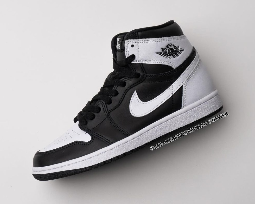 Air-Jordan-1-Black-White-DZ5485-010-2