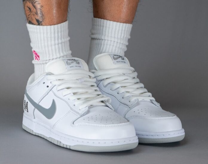 Supreme Nike SB Dunk Low White Metallic Silver HQ8487 100