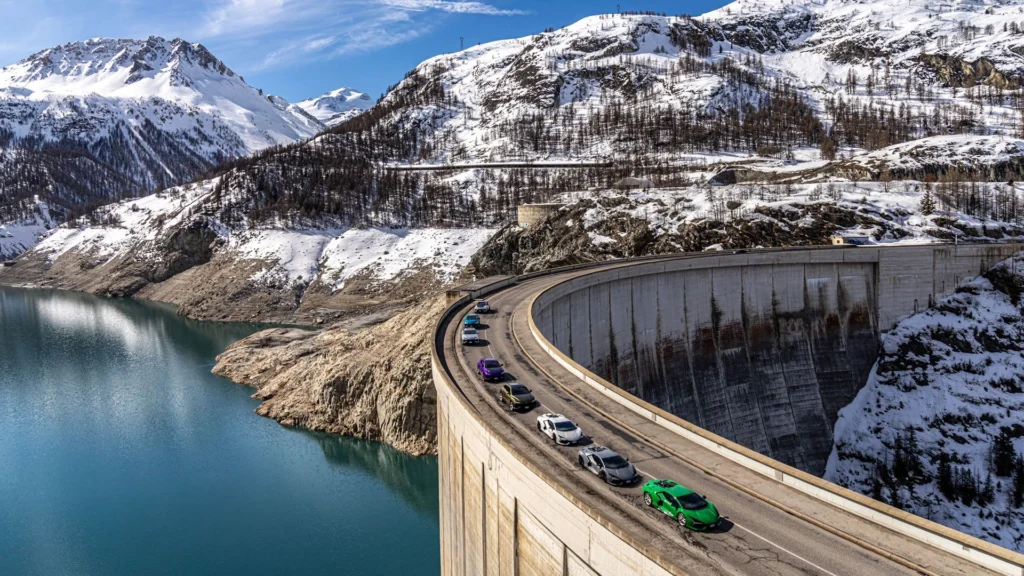 lamborghini urus se revuelto alpi 2025 2